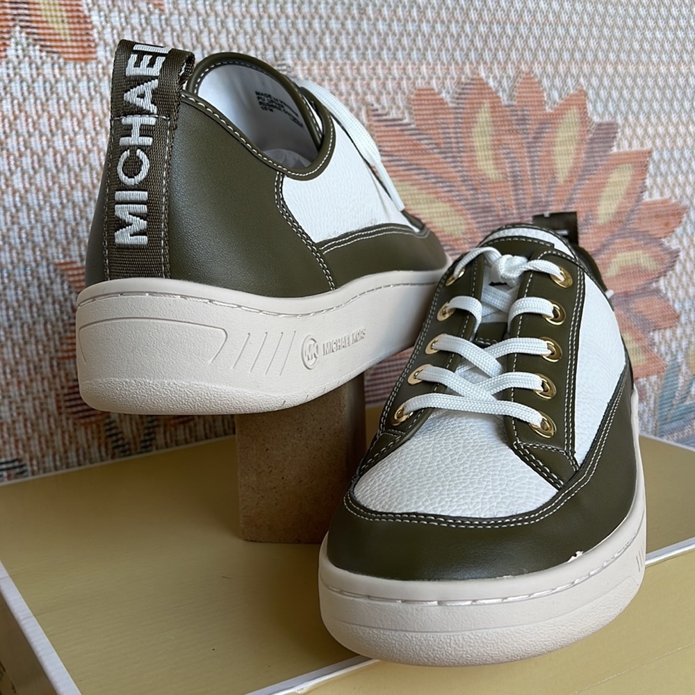 MICHAEL KORS
SHEA LACE UP
FAUX LEATHER
49F3SHFSIL
OLIVE
NEW - Picture 10 of 16